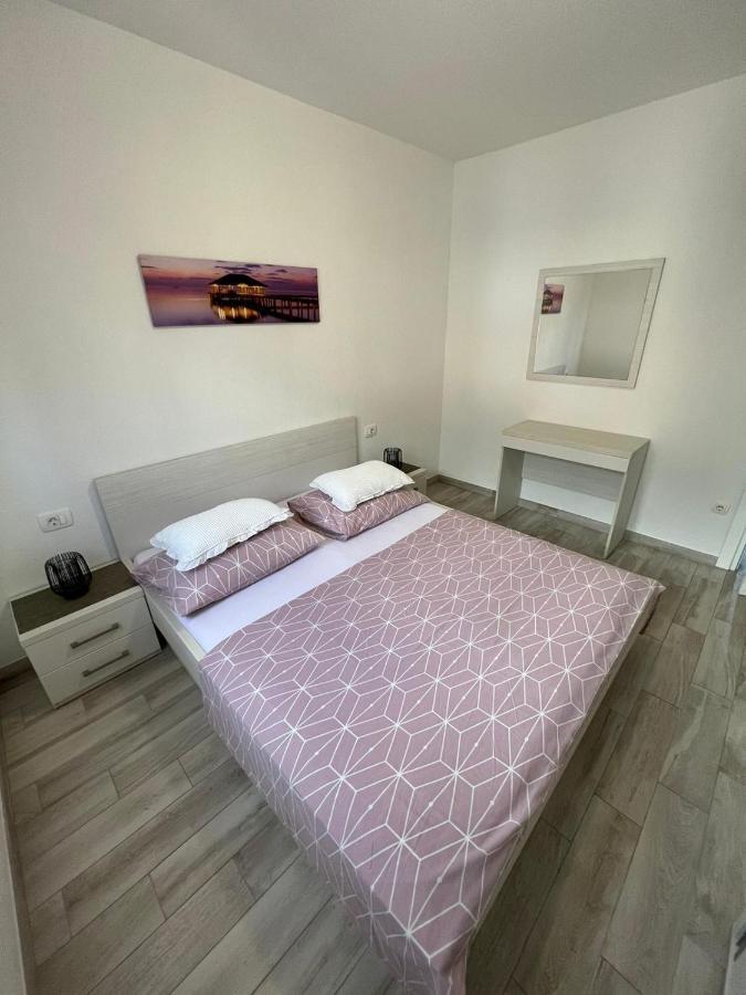 Apartments Villa Nova With Pool Makarska Dış mekan fotoğraf