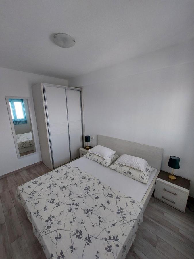 Apartments Villa Nova With Pool Makarska Dış mekan fotoğraf