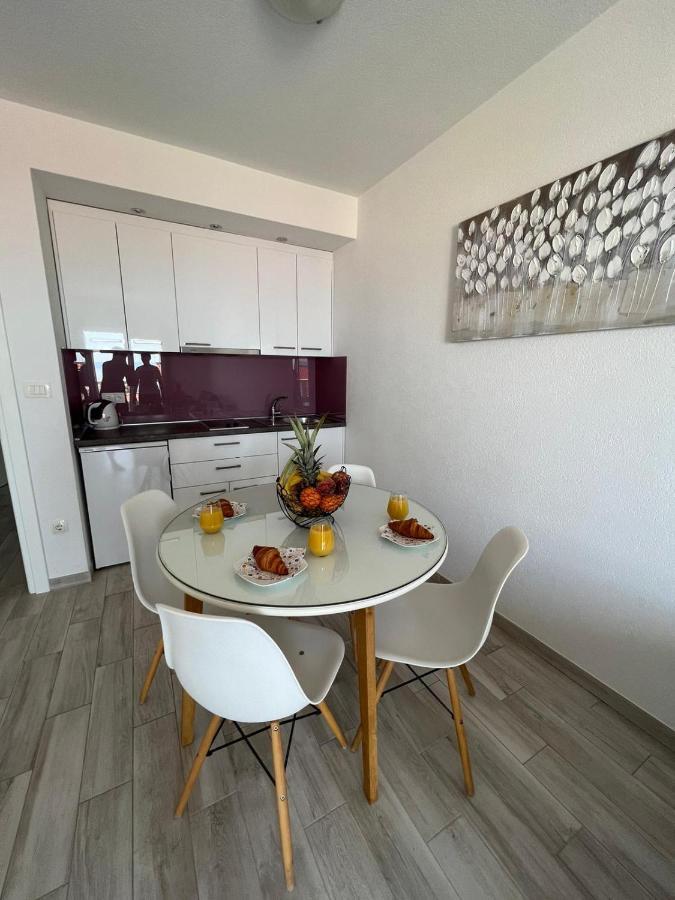 Apartments Villa Nova With Pool Makarska Dış mekan fotoğraf
