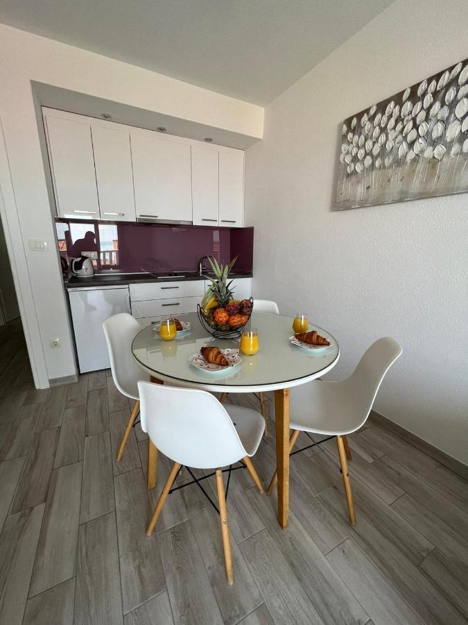 Apartments Villa Nova With Pool Makarska Dış mekan fotoğraf